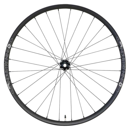 Front, 27.5'' / 584, Holes: 28, 15mm TA, 110mm Boost, Disc IS 6-bolt